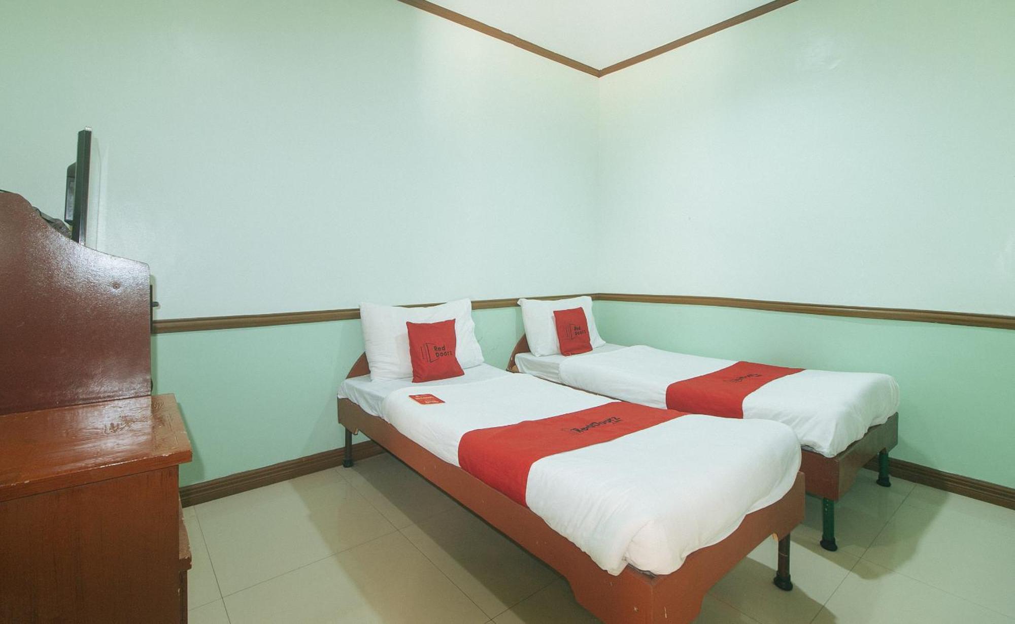 Reddoorz At Maanyag Pension House Mandaue Cebu Stadt Exterior foto