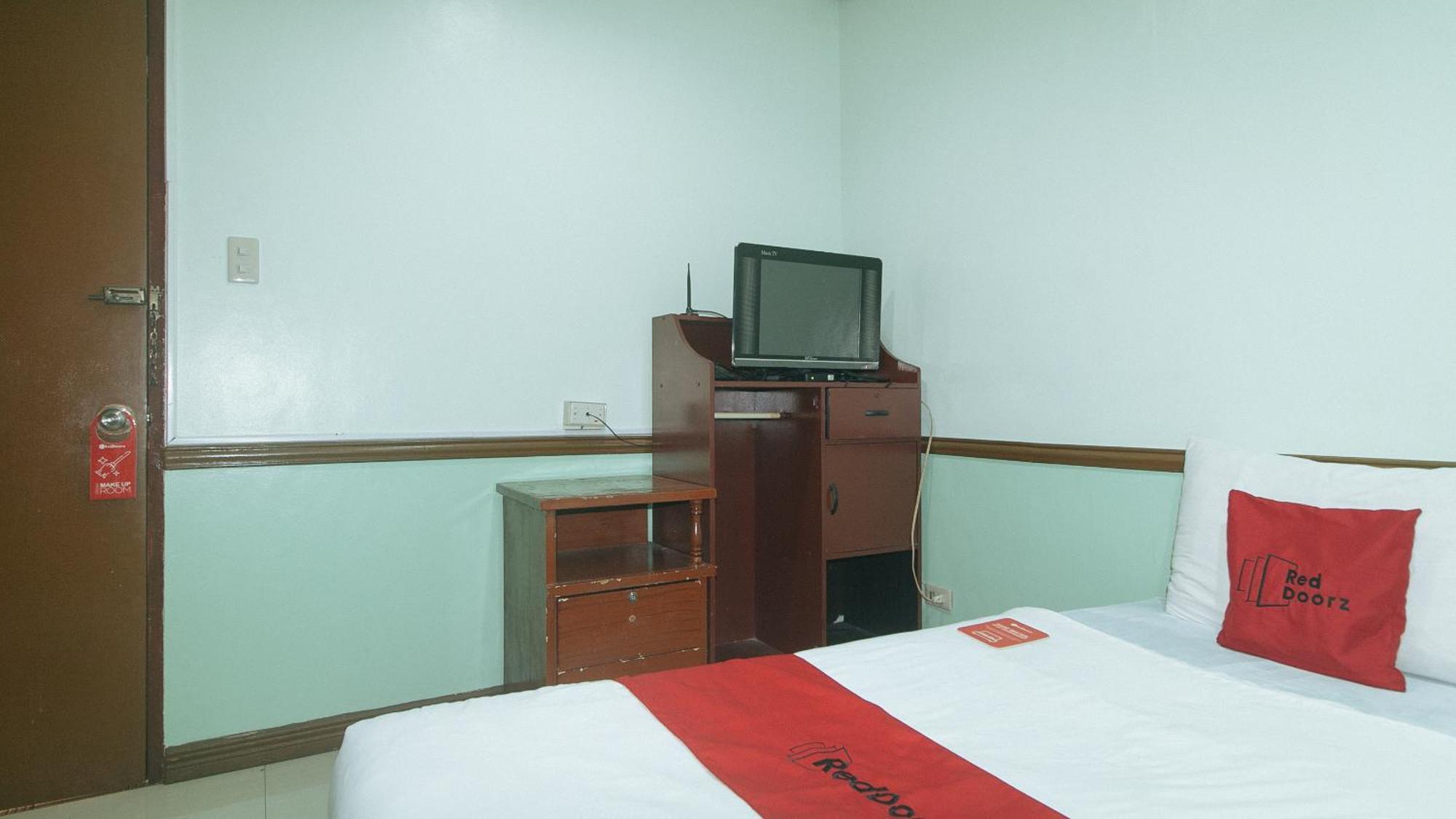 Reddoorz At Maanyag Pension House Mandaue Cebu Stadt Exterior foto