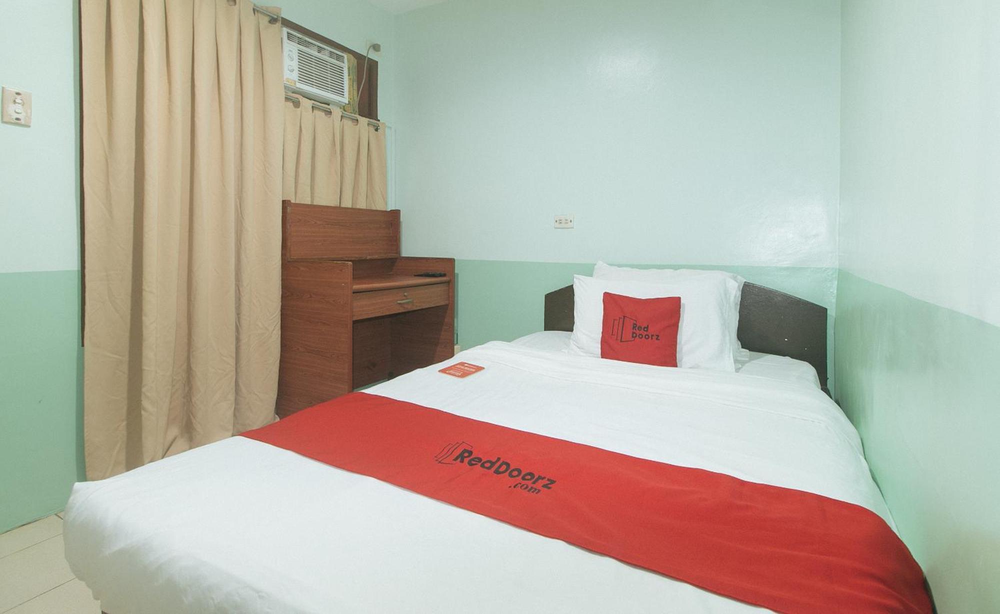 Reddoorz At Maanyag Pension House Mandaue Cebu Stadt Exterior foto