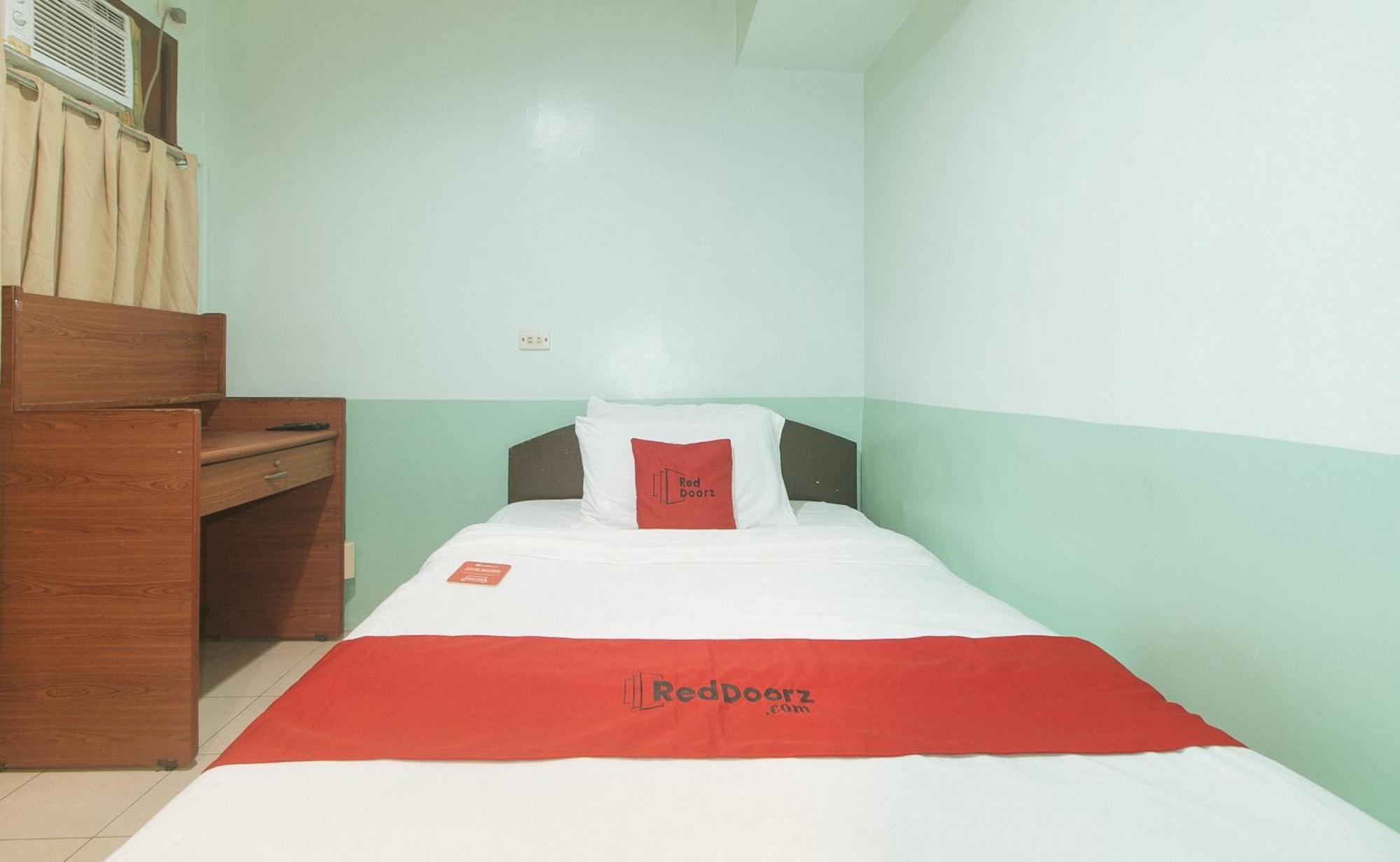 Reddoorz At Maanyag Pension House Mandaue Cebu Stadt Exterior foto