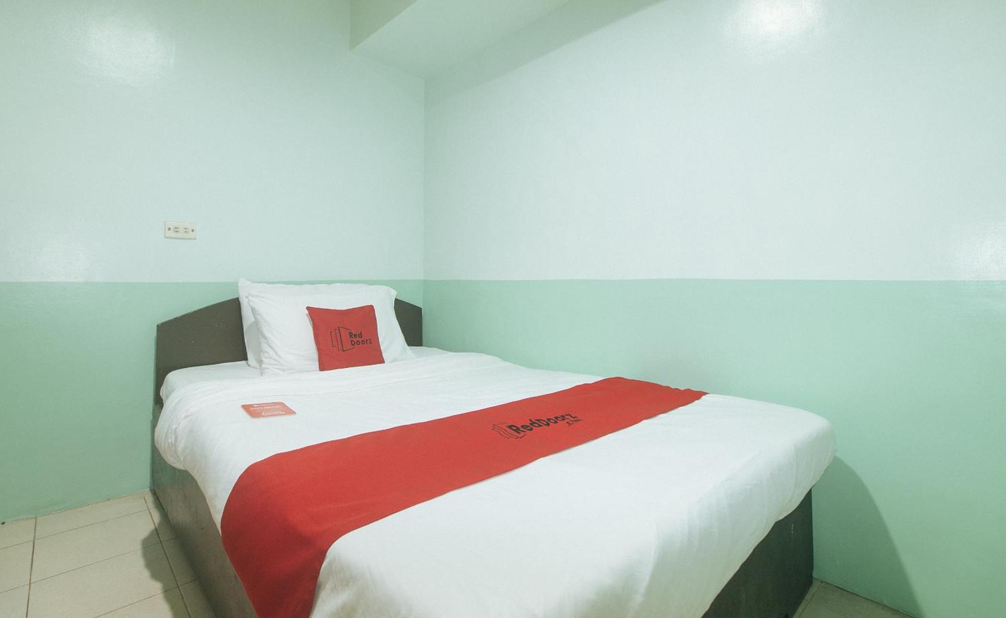 Reddoorz At Maanyag Pension House Mandaue Cebu Stadt Exterior foto