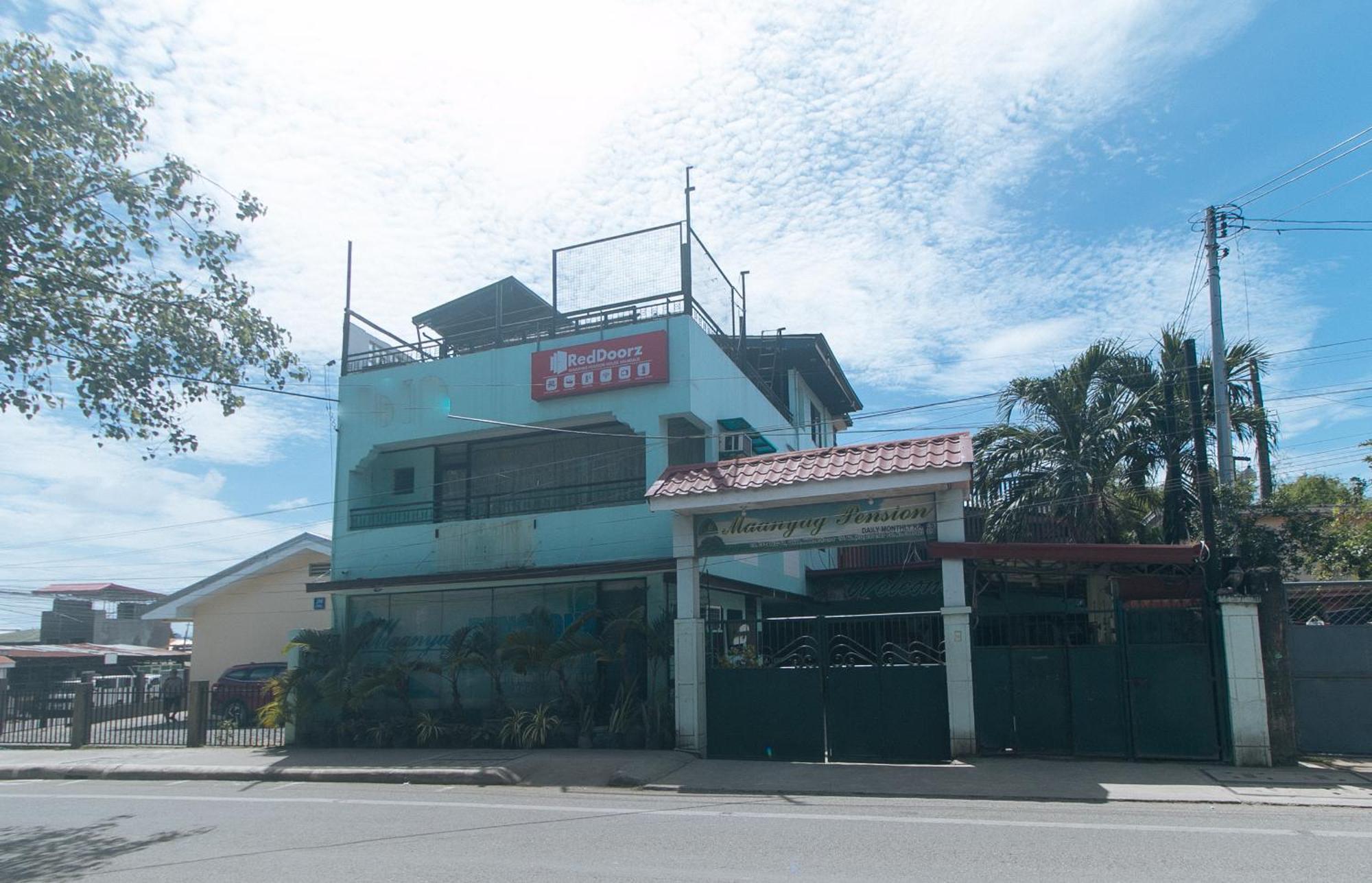 Reddoorz At Maanyag Pension House Mandaue Cebu Stadt Exterior foto